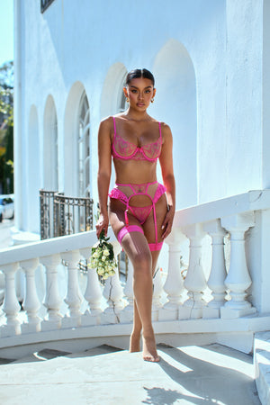 queen-of-hearts-3-piece-garter-set