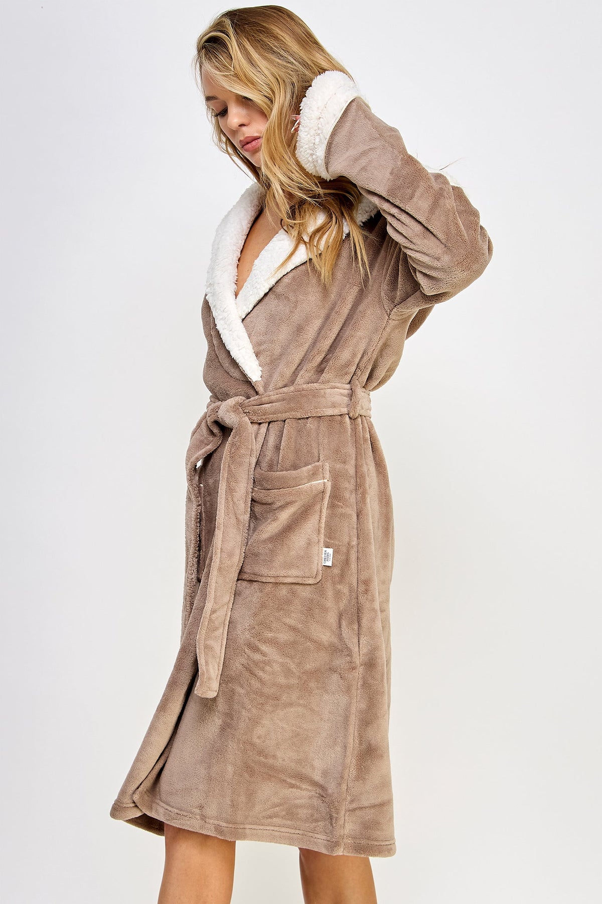 Sydney Robe