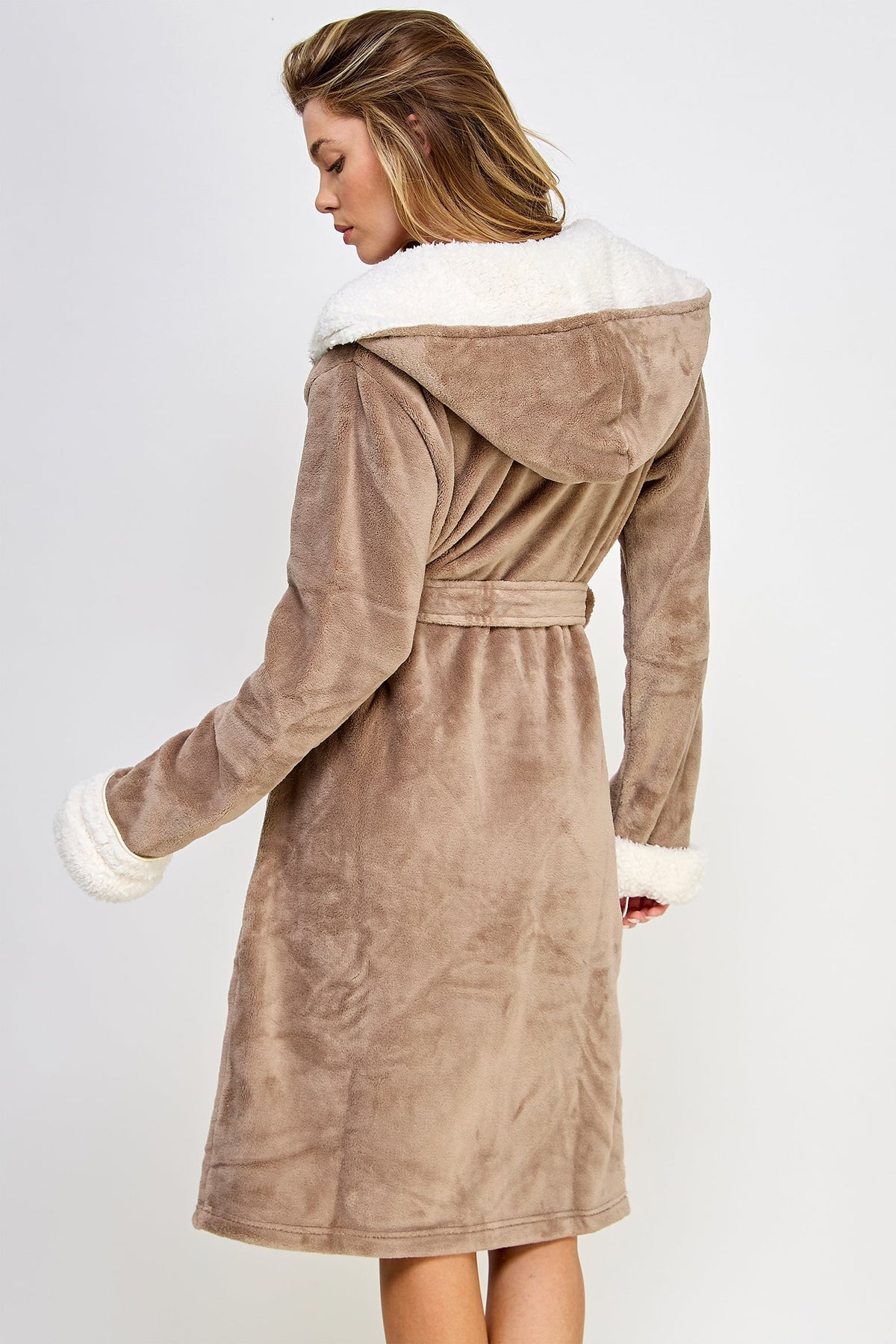 Sydney Robe